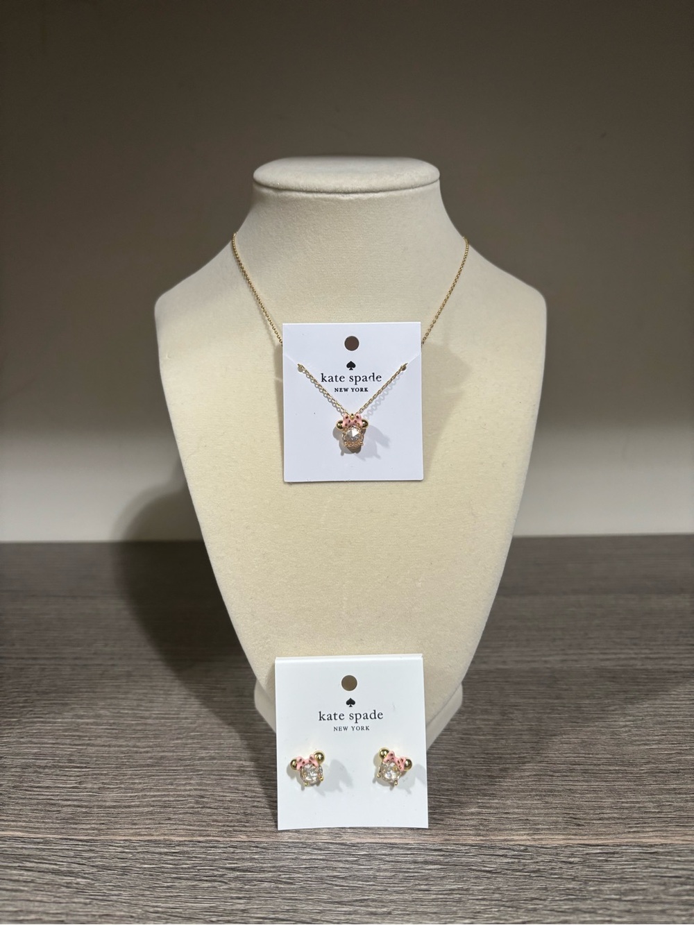 NWOT Disney x Kate Spade Minnie Mouse Matching Necklace & Earring Set Gold